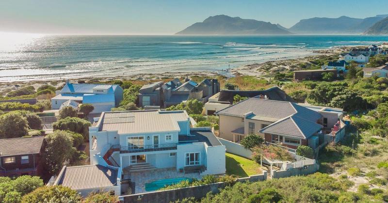4 Bedroom Property for Sale in Kommetjie Western Cape